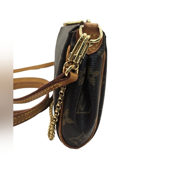 LOUIS VUITTON Monogram Eva Clutch Crossbody - Picture 5 of 15